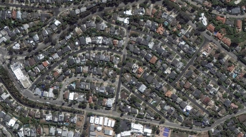 A mobile home community devastated by the Palisades Fire is seen in the Pacific Palisades neighborhood of Los Angeles, Thursday, Jan. 9, 2025. (AP Photo/Jae C. Hong)