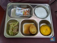 Mengelola Komunikasi Krisis di Atas Piring Anak Sekolah