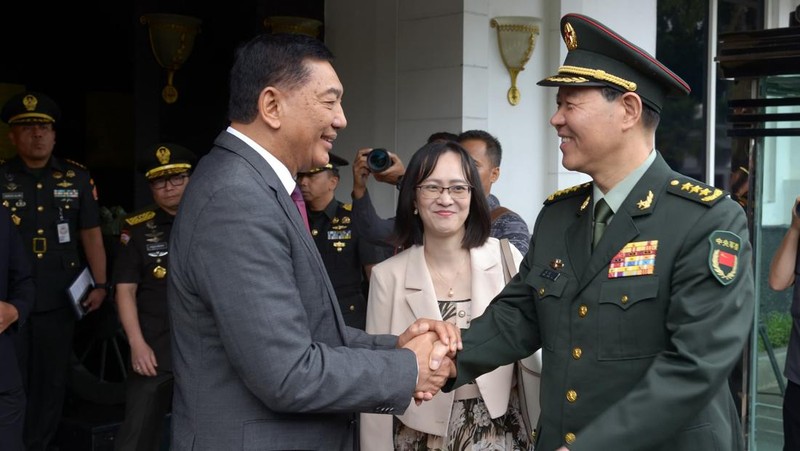 Menteri Pertahanan RI Sjafrie Sjamsoeddin menerima kunjungan kehormatan (courtesy call) Kepala Staf Gabungan Komisi Militer Pusat Republik Rakyat Tiongkok (Chief of Staff of Joint Staff Department of Central Military Commission of The PRC) Jenderal Liu Zhenli, beserta delegasi Chinese People’s Liberation Army (CPLA) di Kementerian Pertahanan, Jakarta, Jumat (10/1). (Dok. Kemhan RI)