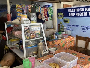 Bu Kantin di Semarang Sambat Omzet Merosot Buntut Makan Bergizi Gratis