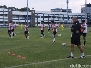 Nova Arianto Gembleng Zahaby Gholy Cs di Bandung Jelang Piala Asia U17