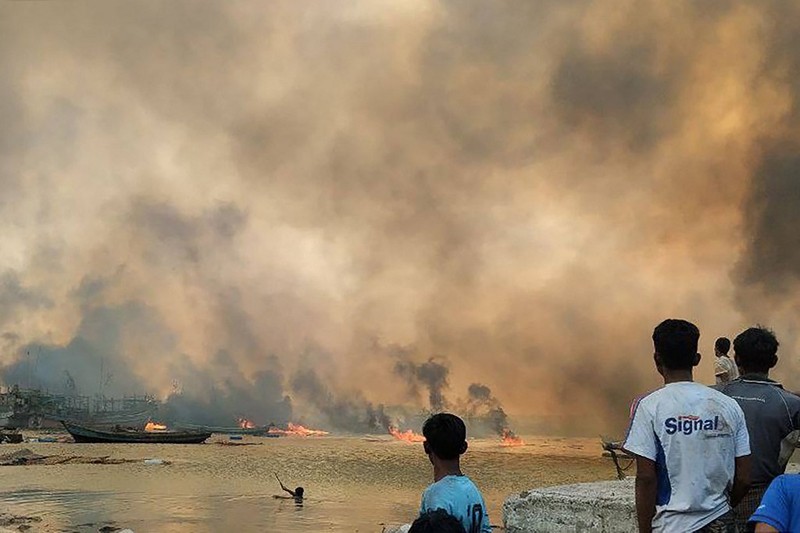 Serangan udara junta Myanmar menewaskan sedikitnya 40 orang di sebuah desa di negara bagian Rakhine barat. (The Arakan Army via AP) Serangan udara junta Myanmar menewaskan sedikitnya 40 orang di sebuah desa di negara bagian Rakhine barat. (The Arakan Army via AP)