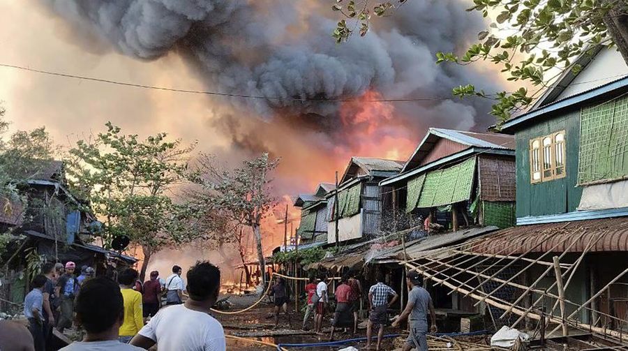 Serangan udara junta Myanmar menewaskan sedikitnya 40 orang di sebuah desa di negara bagian Rakhine barat. (The Arakan Army via AP)
