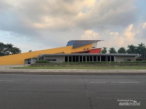Lihat Jam Matahari di Puspa Iptek Sundial Bandung