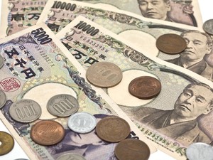 Puluhan Perusahaan Jepang Bangkrut Imbas Yen Melemah
