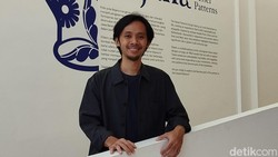 Eldwin Pradipta Cerita di Balik Karya Pola-pola Bejana