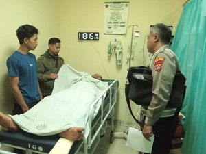 Truk Hantam Rumah Warga di Gitgit Buleleng, 3 Orang Luka-luka