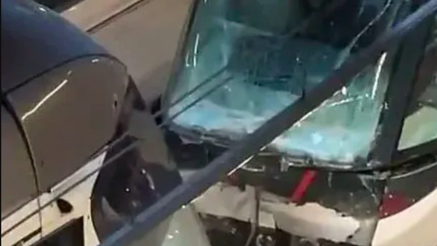 Dua trem tabrakan di Prancis. (Tangkapan layar X)