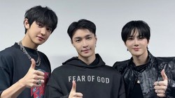 Lay EXO Nonton SMTOWN LIVE 2025: Chanyeol-Suho Brothers Forever!