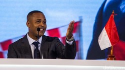 Benarkah Irfan Bachdim Jadi Asisten Patrick Kluivert di Timnas?