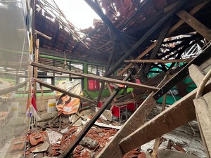 Disdik Depok Pastikan Segera Perbaiki Atap Kelas SDN Mekarjaya yang Ambruk