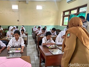 Anak-anak Ingin Bawa Pulang Menu MBG, Keluarga Belum Kenal Gizi Seimbang