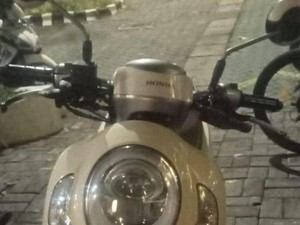 Eksekutor hingga Penadah Motor Hasil Curian di Surabaya Dibekuk Polisi