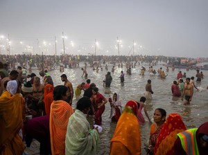 Terpopuler: Ritual Kumbh Mela India Sebabkan Kematian Massal