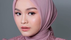Detail Makeup Lamaran Salma Salsabil, Cantik Dengan Riasan Natural Flawless