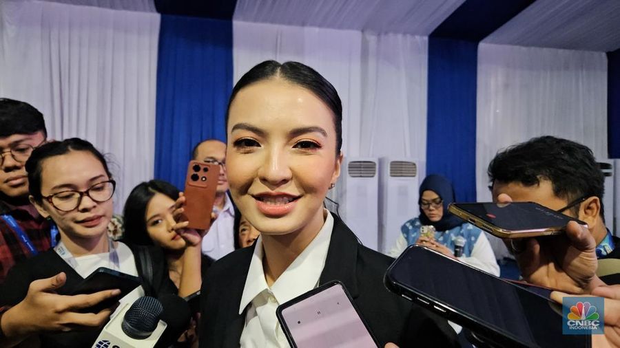 Stafsus Menteri Bidang Kemitraan Global dan Edukasi Digital Komdigi, Raline Shah. (վ/Intan)