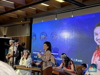 Wamen Stella Bawa Alat Canggih dari China, Giring 'Kelinci Percobaan'