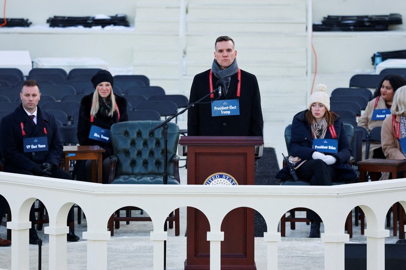 Latihan berlangsung di depan Gedung Capitol AS menjelang pelantikan Presiden terpilih AS Donald Trump, di Washington, AS, 12 Januari 2025. (REUTERS/Fabrizio Bensch)