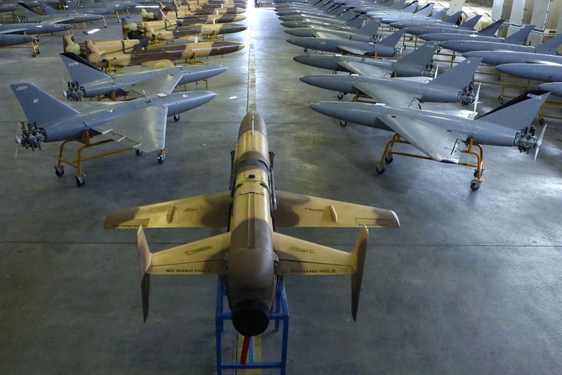 Militer Iran pada Senin (13/1) kemarin menambah 1.000 pesawat nirawak strategis buatan dalam negeri ke dalam gudang persenjataannya. (West Asia News Agency)/Handout via REUTERS) Militer Iran pada Senin (13/1) kemarin menambah 1.000 pesawat nirawak strategis buatan dalam negeri ke dalam gudang persenjataannya. (West Asia News Agency)/Handout via REUTERS)
