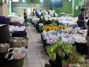 Melihat Pasar Bunga Terbesar se-ASEAN, Namanya Masih Seharum Dulu?