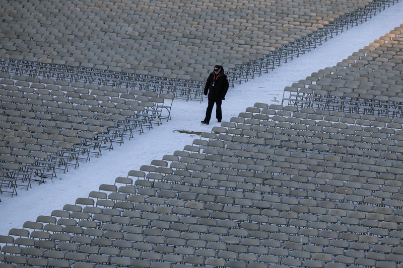 Latihan berlangsung di depan Gedung Capitol AS menjelang pelantikan Presiden terpilih AS Donald Trump, di Washington, AS, 12 Januari 2025. (REUTERS/Fabrizio Bensch)