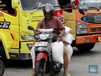 Mentan Endus Gelagat Aneh, Sebut 1.000 Truk Keluar dari Pasar Cipinang