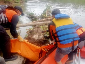 2 Warga Pesisir Selatan yang Terseret Arus Sungai Ditemukan Tewas
