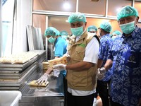 Menkop Budi Arie Bantu Koperasi Tempe 'Tembus' Program Makan Gratis