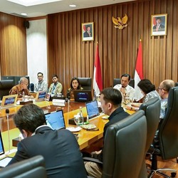 Kunjungi 'Dapur' Coretax, Luhut Beri Pesan Ini Buat Pegawai Pajak