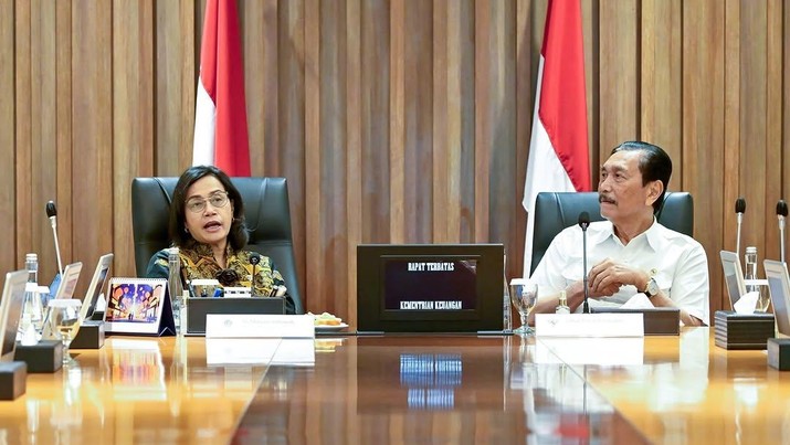 Menteri Keuangan, Sri Mulyani Indrawati melakukan diskusi dengan Ketua Dewan Ekonomi Nasional, Luhut Binsar Pandjaitan membahas langkah-langkah strategis dalam rangka pengembangan government technology, termasuk sinkronisasi dengan Coretax. (Instagram/smindrawati)