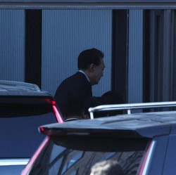 Drama Baru Presiden Korsel Ditangkap, Enggan Diinterogasi