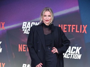 Gaya Cameron Diaz di Red Carpet Setelah 5 Tahun Vakum, Andalkan Tren Denim