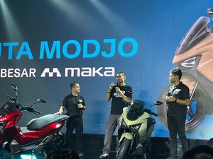 Biasa Pakai Motor Tua, Ini Cerita Duta Sheila on 7 Jajal Motor Listrik