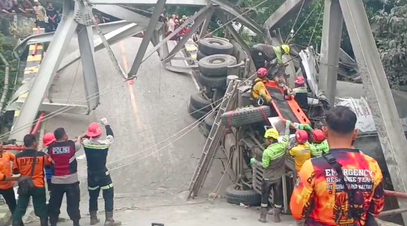 Jembatan Busui di Kalimantan Selatan roboh. (Dok. Istimewa)