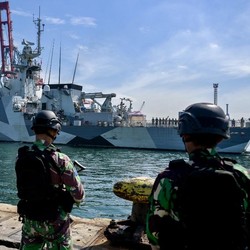 Potret Kapal Perang Inggris Bersandar di Tanjung Priok, Mau Apa?