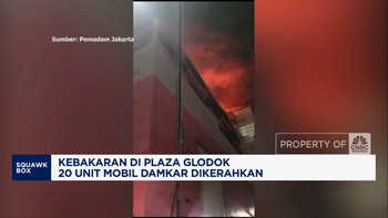 Video: Kebakaran di Plaza Glodok,  20 Unit Mobil Damkar Dikerahkan