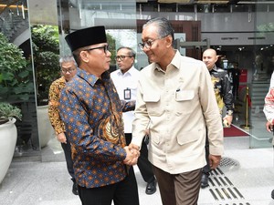 Kemendes-PUPR Akan Tuntaskan Jalan Rusak di Desa-desa Tertinggal