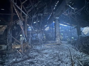 Ini Alasan Pencarian Korban Kebakaran Glodok Plaza Disetop Sementara