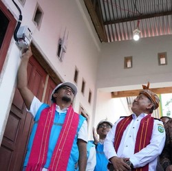 PLN Bantu Pemerintah Aliri Listrik 99,92% Desa di Indonesia