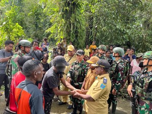 Pimpinan OPM Buron Pembunuhan 4 Prajurit di Maybrat Serahkan Diri ke TNI