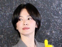 Tren Rambut 'Mangkok' Song Hye Kyo, Salon di Korea Beri Peringatan Menohok Tren Rambut 'Mangkok' Song Hye Kyo, Salon di Korea Beri Peringatan Menohok