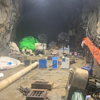 Penampakan Bumi RI Bolong 1.600 Meter Digasak WNA China, Pelaku Bebas!