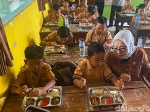 Tinjau Makan Bergizi Gratis, Menteri PPPA: Beberapa Siswa Tidak Suka Sayur