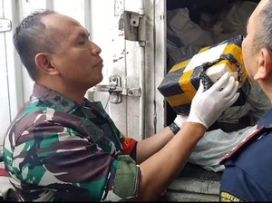 TNI AL Gagalkan Penyelundupan Rokok Ilegal Senilai Rp 500 Juta di Suramadu