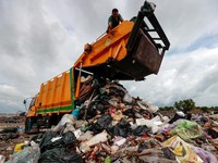Jurus Baru Zulhas Tuntaskan Masalah Sampah RI: Lebur 3 Perpres Jadi 1