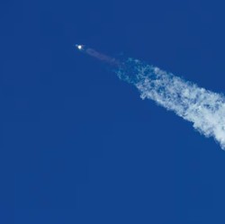 Pesawat Elon Musk Hancur di Luar Angkasa, Puing Bertebaran di Amerika