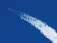 Pesawat Elon Musk Hancur di Luar Angkasa, Puing Bertebaran di Amerika