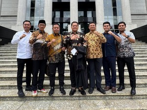 Tim Hukum Khofifah-Emil Bantah Semua Tudingan Risma-Gus Hans di Persidangan