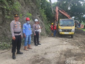 Catat! Besok Jalan Poros Maros-Bone di Tompo Ladang Tutup Total