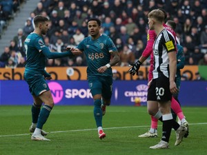 Dilibas Bournemouth, Rentetan Kemenangan Newcastle Terhenti